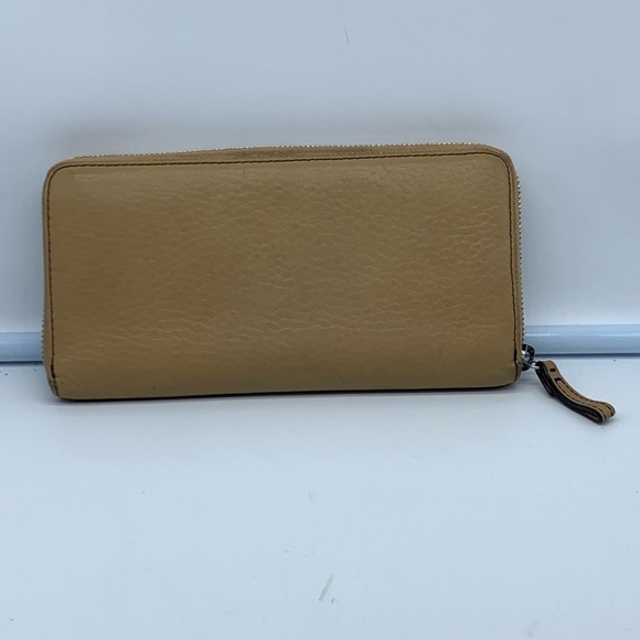Coach tan and brown leather zip around wallet - Picture 5 of 16